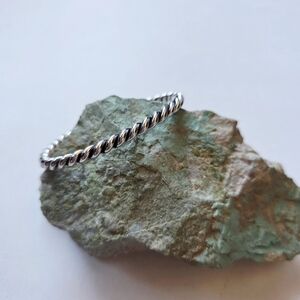 Elegant Silver Twisted Bracelet